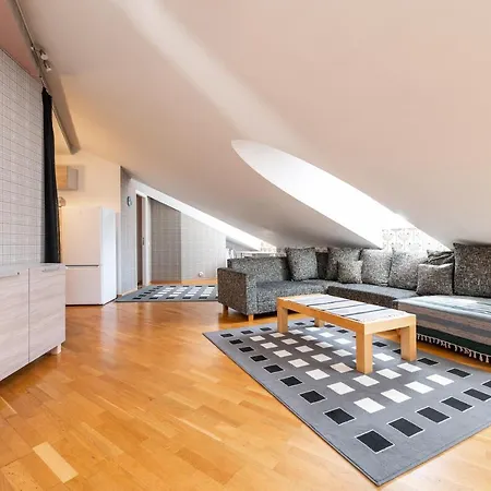 Dictumfactum 2bedroom Apartamento